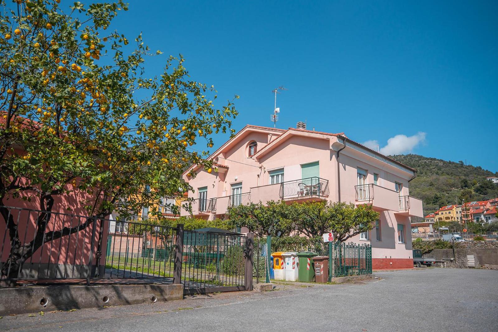 Casa Vacanze Ferrando ピエトラ・リーグレ エクステリア 写真