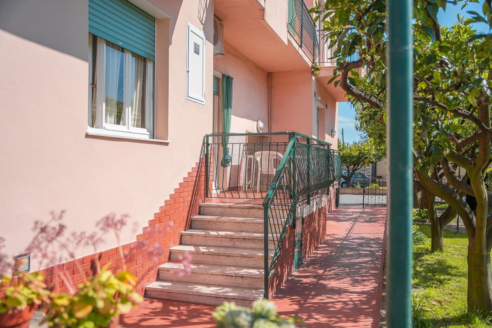 Casa Vacanze Ferrando ピエトラ・リーグレ エクステリア 写真
