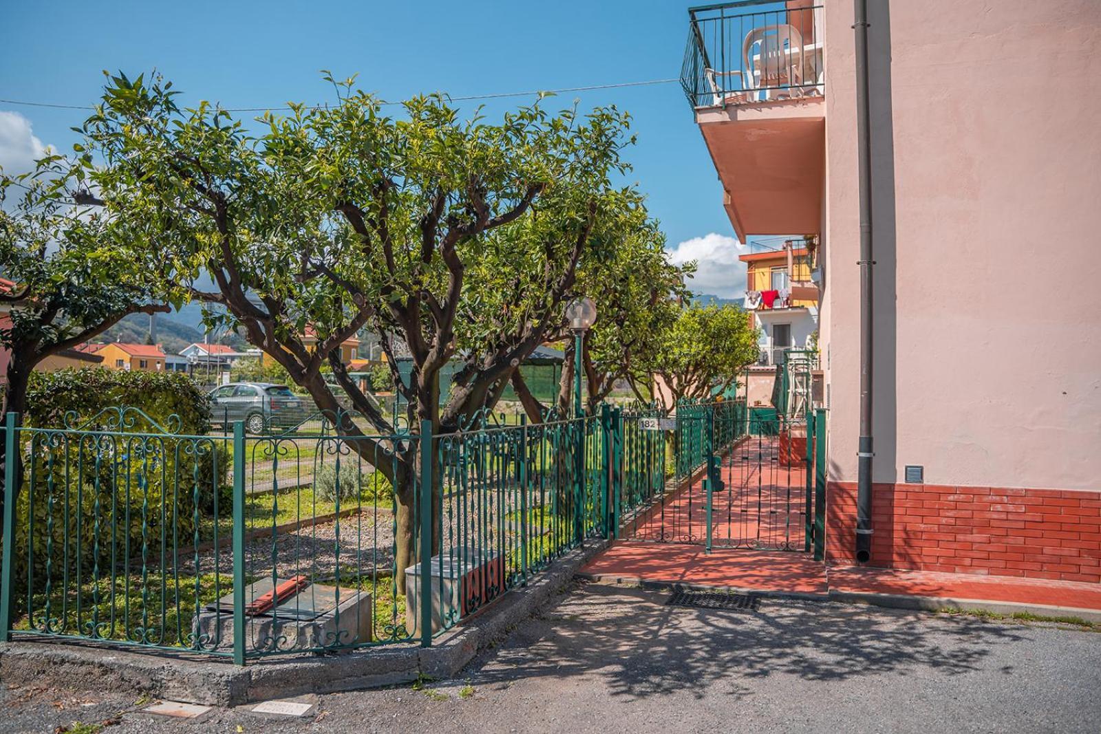 Casa Vacanze Ferrando ピエトラ・リーグレ エクステリア 写真